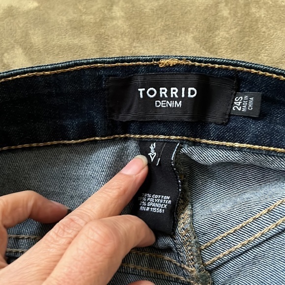 Torrid‎ denim size 24S dark blue 2 pair bundle - Picture 6 of 15
